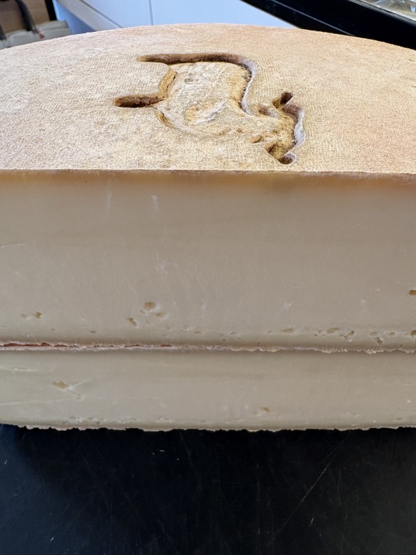 fromage de brebis d'estive lait cru Montpellier
